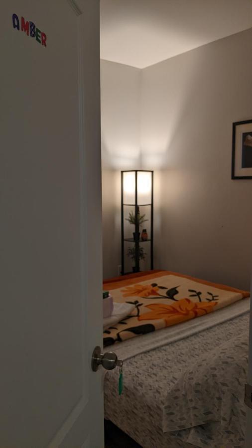 The Warm Welcome Suite Thorold Экстерьер фото